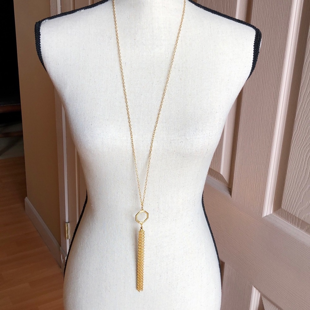 Gold tone octagon tasseled necklace